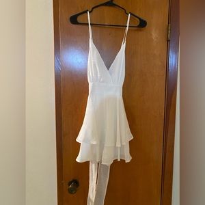 White shorts romper. Size medium. NWT